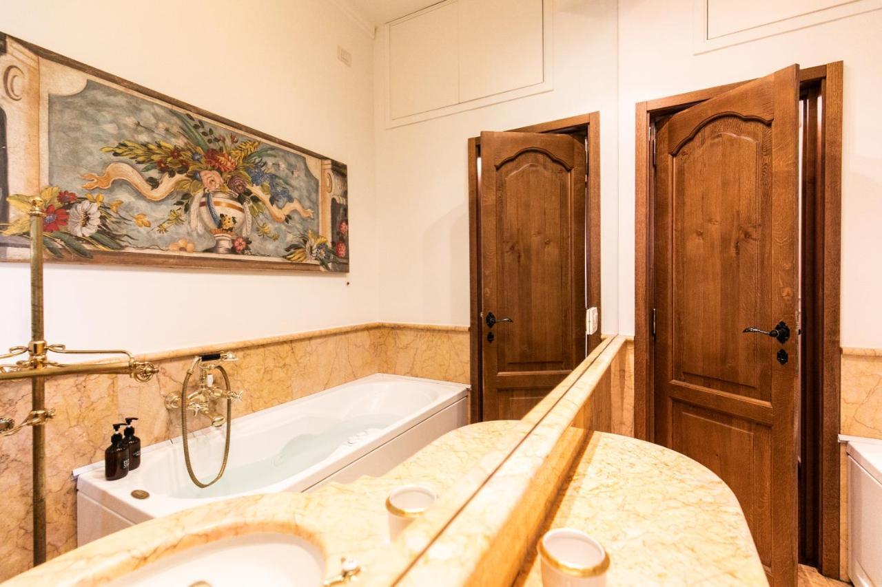 Klimt - Jacuzzi 5 Star - Luxury Design Apartment Milan Exterior photo